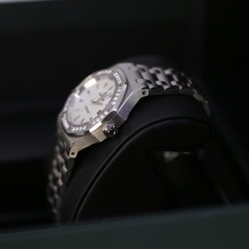 Audemars Piguet 77321ST.ZZ.1230ST.01 Royal Oak Selfwinding 33mm White Dial Ladies Watch - Image 3