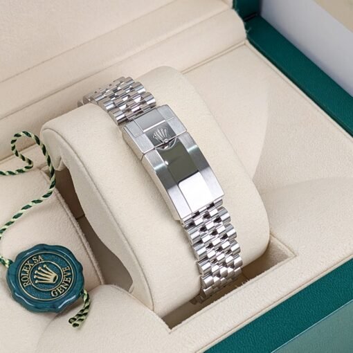 Rolex GMT-Master II 40mm 126710GRNR-0003 Black Dial Jubilee Watch - Image 5