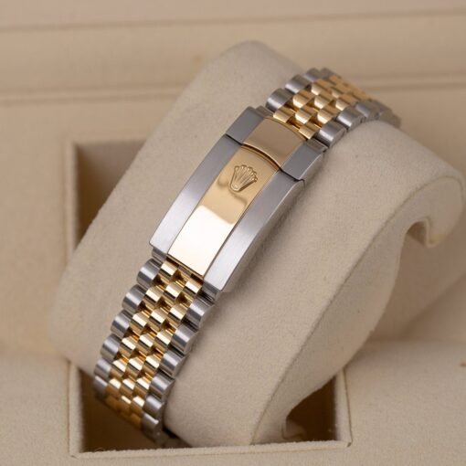Rolex Datejust 126333 Champagne Fluted Motif Index Dial Jubilee Bracelet Watch - Image 7