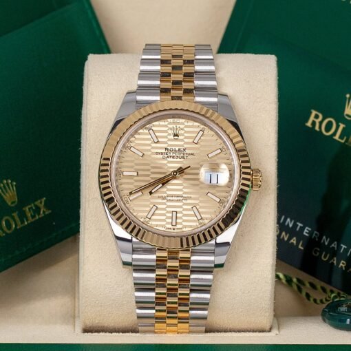 Rolex Datejust 126333 Champagne Fluted Motif Index Dial Jubilee Bracelet Watch - Image 3