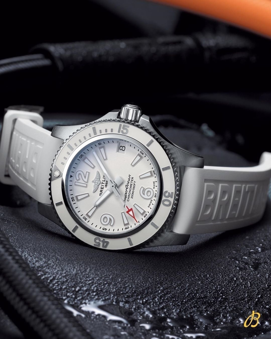Breitling A17316D21A1S1 Ladies Superocean Automatic 36 Stainless Steel White Dial - Image 4